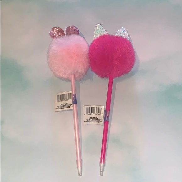 Other - Fluffy Pens NWT
